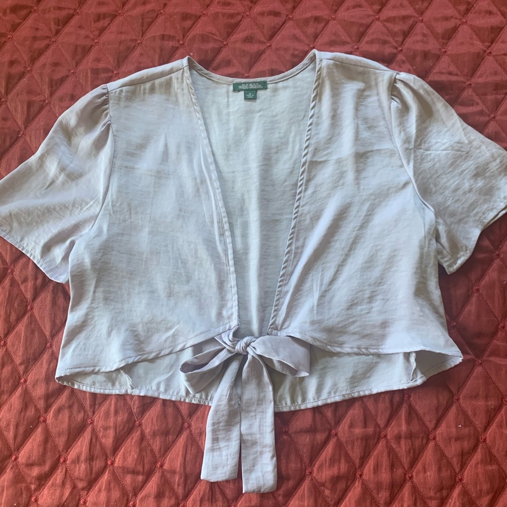 Crop tie front top